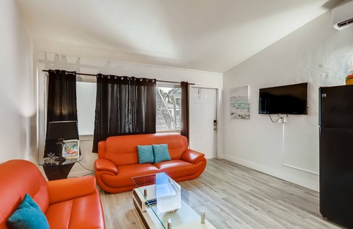 Singer Island Apartment | The Coral Sands