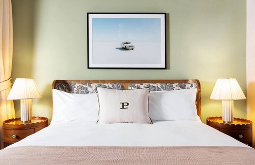 Hyde Park Hotel | The Corner King at Palihouse Hyde Park Village, Onsite Valet Parking