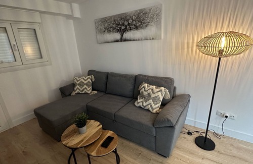 Bailen-Miraflores Apartment | The Corner of the Kingdom. Cozy and very cozy apartment.