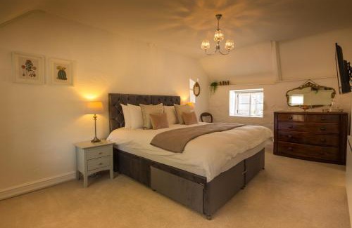 Totnes Hotel | The Cott Inn