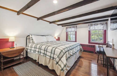 Preston Bed & Breakfast | The Cottage At Amos Lake