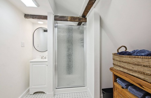 Preston Bed & Breakfast | The Cottage At Amos Lake