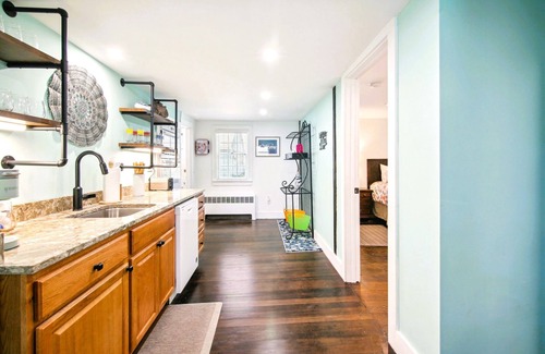 Preston Bed & Breakfast | The Cottage At Amos Lake