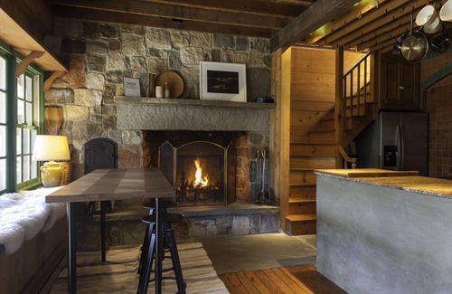 Layton House | The Cottage at Bluestone Falls (90 mins from NYC)