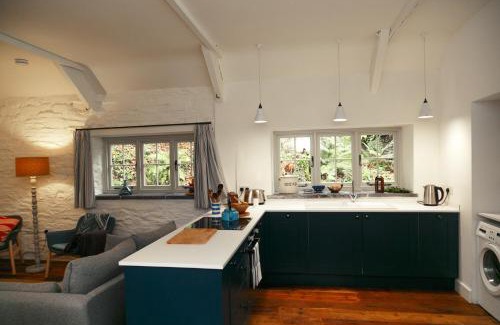 Tremain Apartment | The Cottage at Noyadd Trefawr - Grade II*