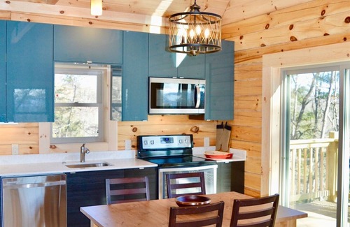 Fletcher Cabin | The Cottage at Winghaven - A Stunning Woodland Paradise.