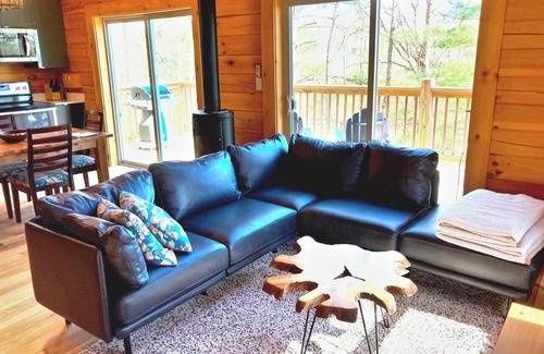 Fletcher Cabin | The Cottage at Winghaven - A Stunning Woodland Paradise.