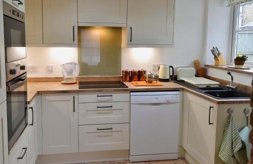 Broadstairs House | The Cottage