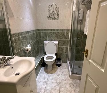 Pentrefelin Hotel | The Cottage Inn