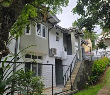 Sirimalwatta House | The Cottage Kandy