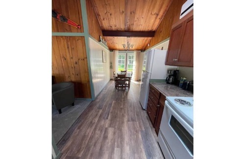 Lakeport Cottage | The Cottage on Sixth