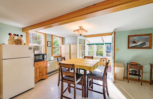 Camden Cottage | The Cottage on Sunset Ridge