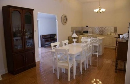 Burgoyne Cottage | The Cottage - Penong
