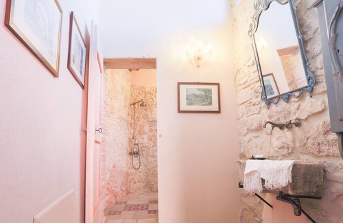 Narni Villa | The Court of Narnia - Private Villa