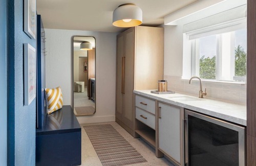 Islamorada Hotel | The Cove, Age 21 Plus, Junior Suite, 1 King, Ocean view, Balcony