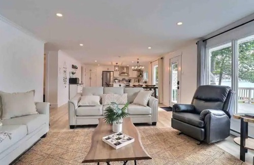 Jemseg House | The Cove Home