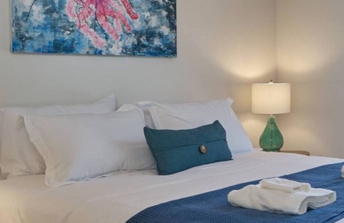 Mystic - New London Cottage | The Cove House · Walk to Mystic, enjoy the views!