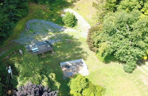 Robbinsville RV Rental | The Cove Site 3- 50 Amp, Full Hookup, Picnic Table