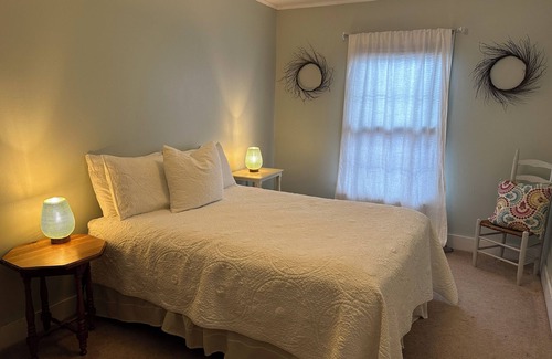 Fitzwilliam Apartment | The Covey House 2BR Apt