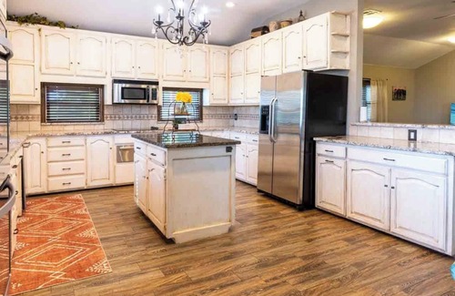 Noble County House | The Cowboy Family’s Retreat -15 min to Stillwater, 20 min Boone Pickens, & GIA