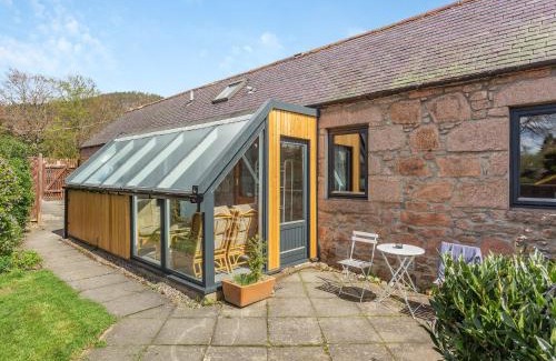 Ballater House | The Coyles Cottage - Sbh