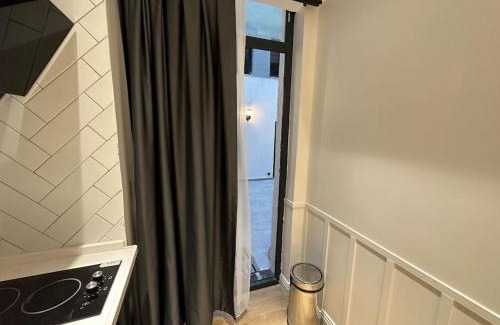 Istanbul City Center Apartment | THE cozy, below street floor APT
