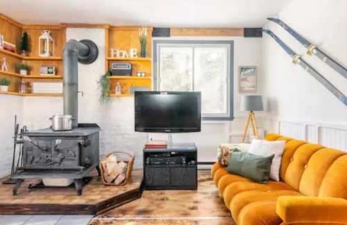 Val David Ski Chalet | The Cozy Cabin: Escape to Serenity&Tranquility Surrounded by Nature's Splendour