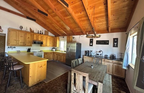 Mi-Wuk Village Cabin | The cozy cabin!