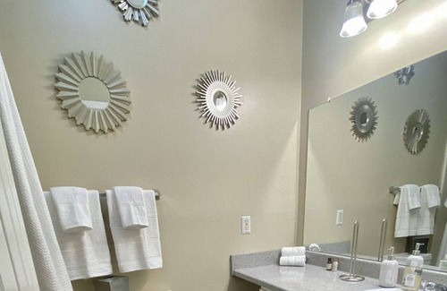 Sylvan Hills Apartment | The Cozy Get Away- 5 minutes away from Downtown Atlanta