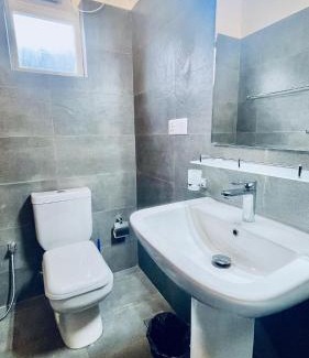 Nuwara Eliya Apartment | THE - CR7 - Manchester Grand apartment