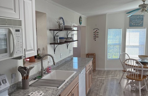 Fort Myers Beach Cottage | The Crab Shack: Cosy, Secluded, lots of bird watching, 3 mi. from Fort Myers Bch