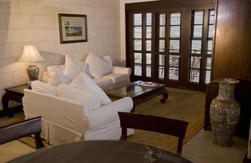 Diamond Valley Resort | The Crane Resort