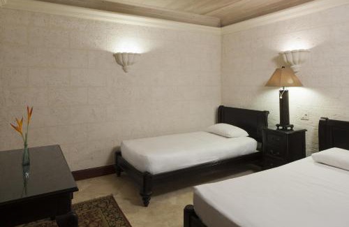 Diamond Valley Resort | The Crane Resort