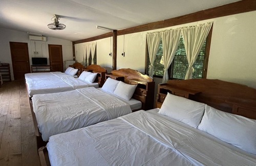 Chong Kham Hotel | The Creek Garden Huainamrin Resort