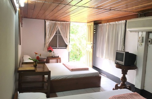 Chong Kham Hotel | The Creek Garden Huainamrin Resort