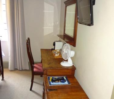 Saffron Walden Hotel | The Cross Keys