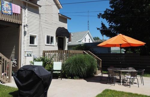 Frankfort Apartment | The Cute & Cozy - Lower Apt - Great Location!