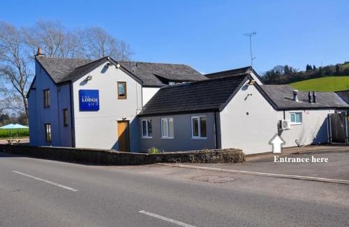 Llangeview Apartment | The Cwtch Flat at The Lodge by Cefn Tilla