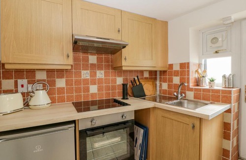 Gilwern House | The Cwtch