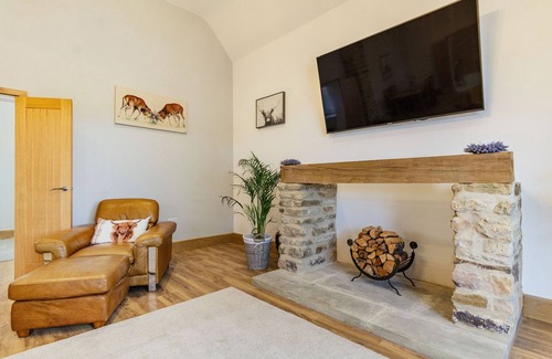 Clay Cross House | THE DAIRY, pet friendly, with a garden in Clay Cross