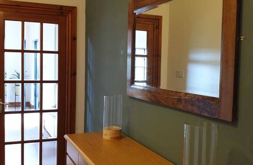 Leuchars House | The Dairy St Andrews 4 Bed Country Cottage ( Pet-Friendly!)