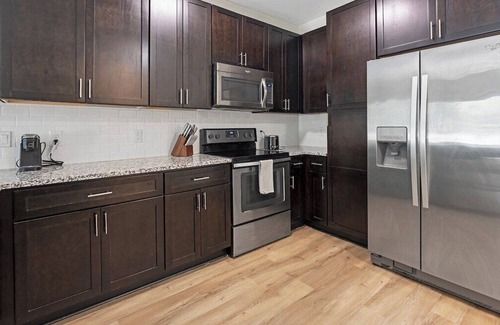 Charleston Apartment | The Daniel III Vibe 8727