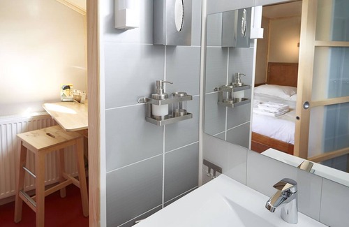 Auvers-sur-Oise Boat Rental | The Daphné’s Barge