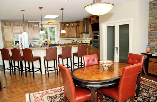 Fennville Bed & Breakfast | The Deluxe Apartment-on the water, with Chef Dennis Full English Breakfast