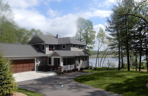 Fennville Bed & Breakfast | The Deluxe Apartment-on the water, with Chef Dennis Full English Breakfast