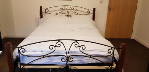 Bishop Auckland House | The Den, Coves House