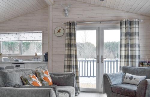 Newtonmore House | The Den