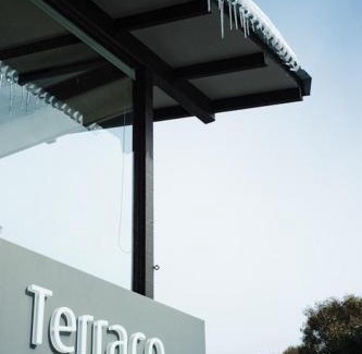 Thredbo Hotel | The Denman Hotel in Thredbo
