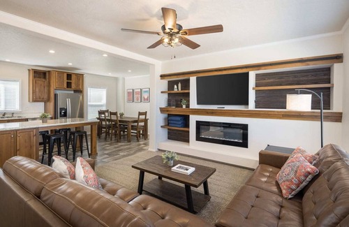 La Sal House | The Destination: Window to the La Sals & Moab, UT