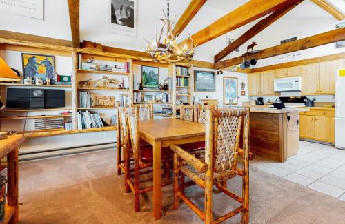 Jackson Hole House | The Director's Cabin